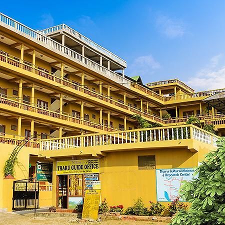 Hotel Nature Heritage Chitwan Exteriér fotografie